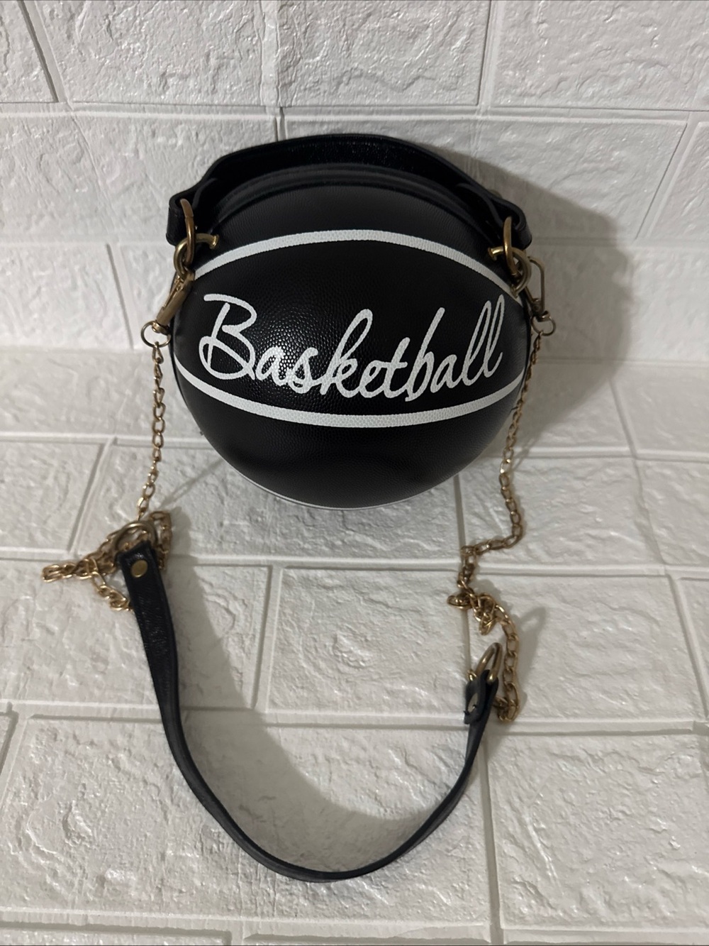 Freie Liebe Black Basketball Purse Crossbody Purse w/ Handles and Chain Strap